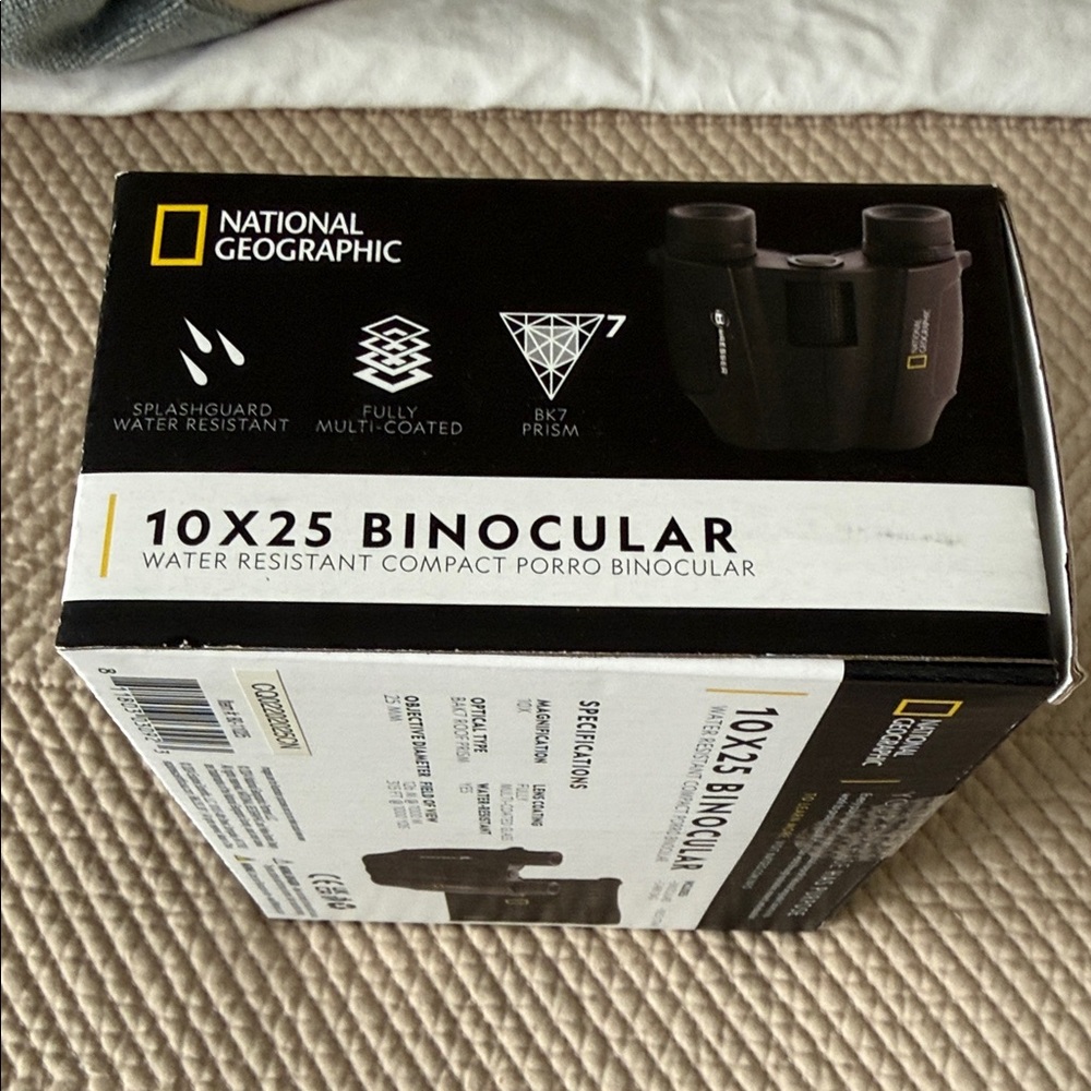 National Geographic Black Compact Binoculars - 10x25 - Picture 3 of 3